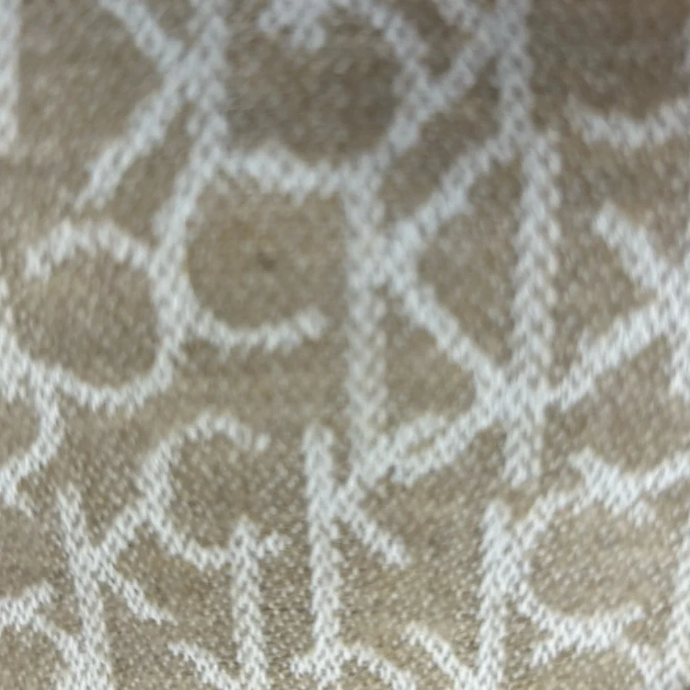 Calvin Klein Signature & solid boarder scarf/ NWOT / beige n cream